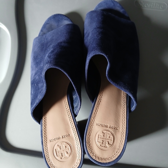 Tory Burch blue velvet block heel peep toe shoes size 7.5 - Picture 10 of 15